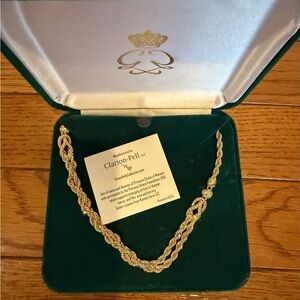Clarion Pell - Grace Kelly - CollectionGold Twisted Rope Necklace